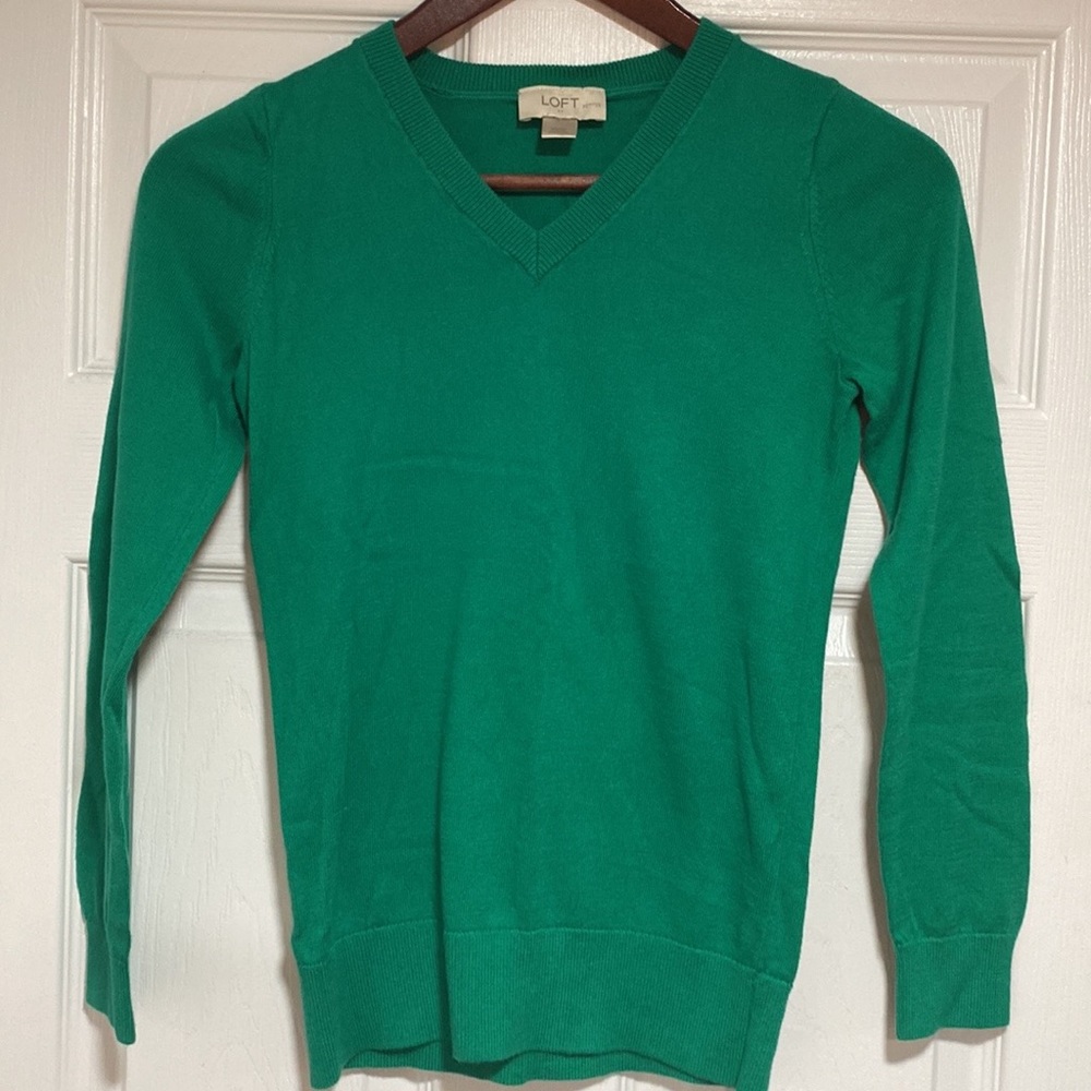 Sweaters - Picture 2 of 8
